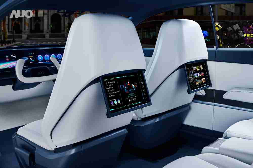 2121非凡将于CES 展示全新Smart Cockpit 2024，，，可紧密串连使用者多元需求，，，，并革新座舱内部的应用和设计，，带来身历其境且引人入胜的视觉飨宴，，，满足驾乘人员的全方位体验
