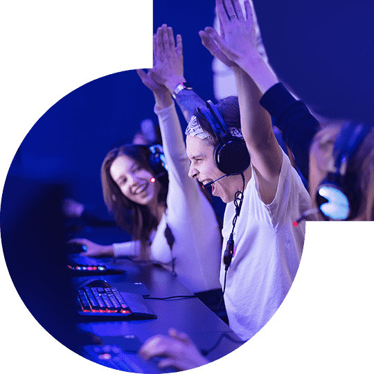 2121非凡独家双向驱动技术<br>让电竞玩家尽情享受极致高速快感